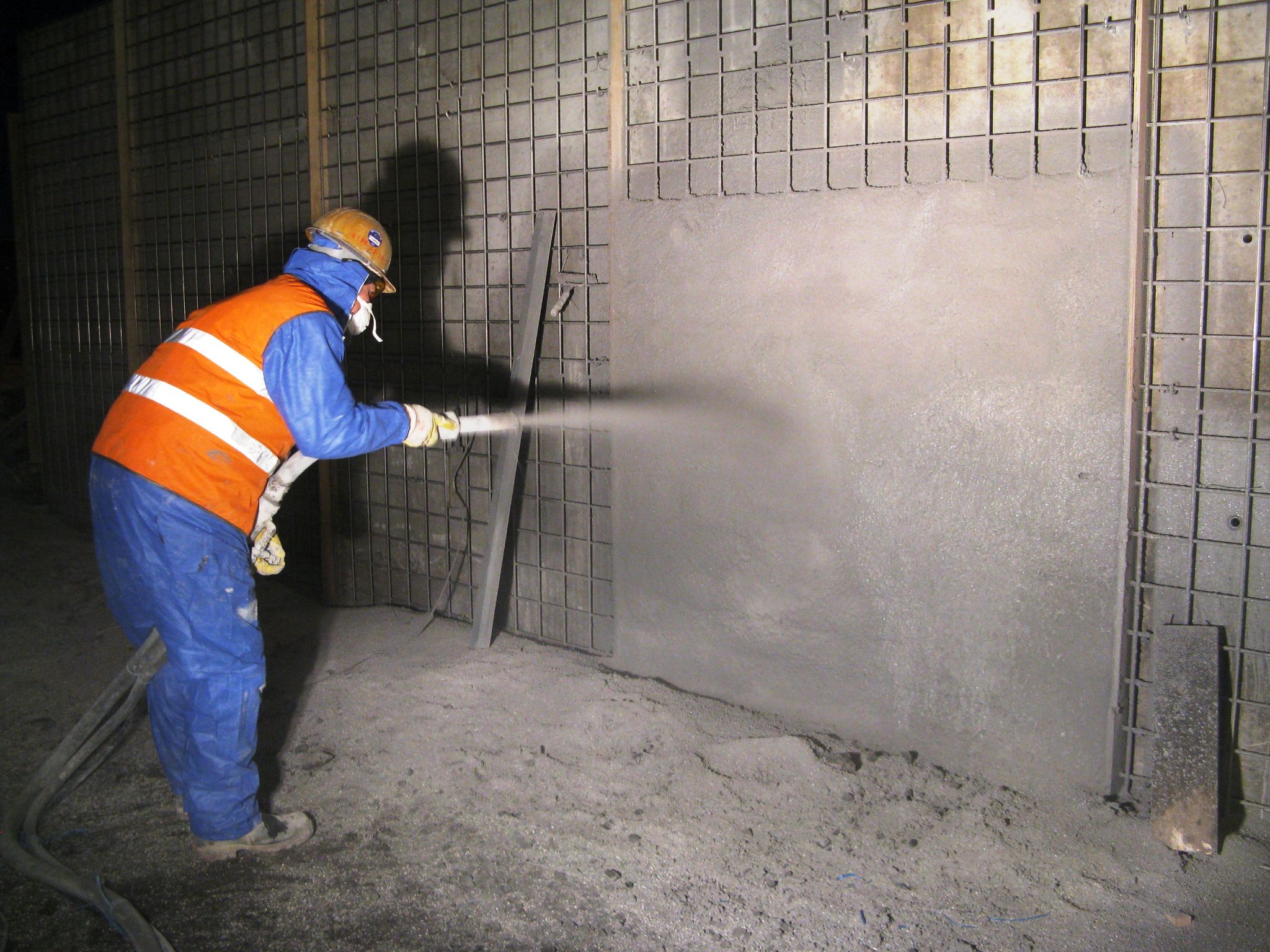 Очистка бетонных поверхностей. Обработка бетона. Очистка бетонных поверхностей сжатым воздухом. Распалубливание бетона. Очистка бетонной поверхности.